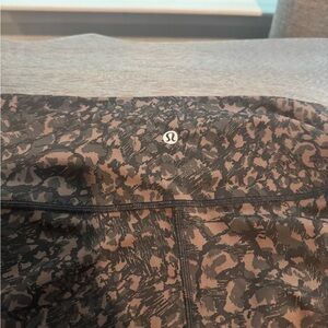 Lululemon Wundertrain size 8